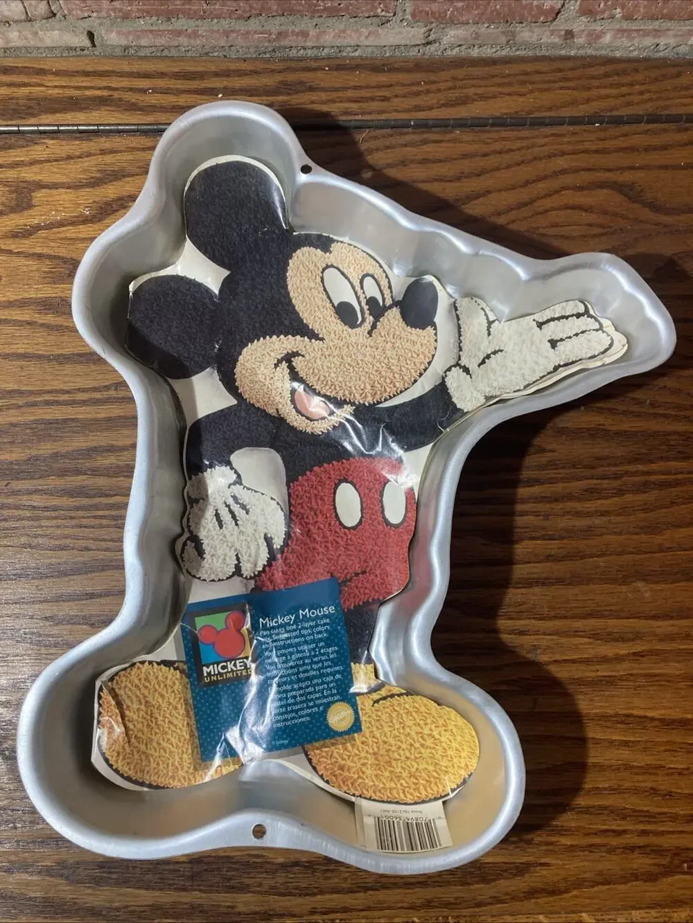 Vintage 1995 Mickey Mouse Baking Cake Pan